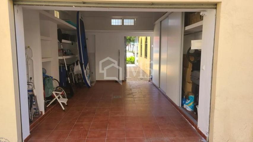 Local comercial en venta en Torre del Mar photo 0