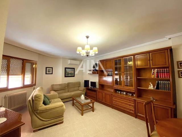 Piso en venta en Manzanares, Centro photo 0