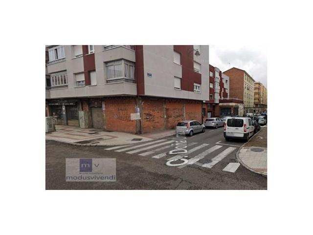 Local comercial en venta en León photo 0