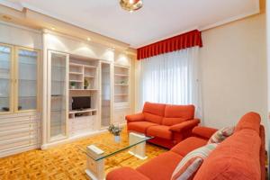 Piso en venta en Mieres, San Pedro - Siana photo 0