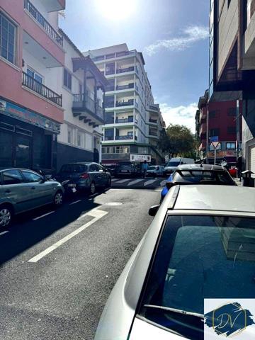 Local comercial en venta en Puerto de la Cruz, Calle de Iriarte, 38400 photo 0