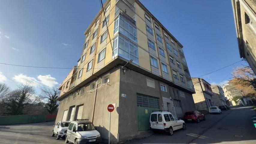 Piso en venta en Carballiño, A saleta photo 0