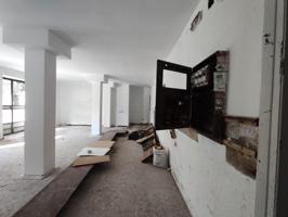 Local comercial en venta en Bilbao, Deusto photo 0