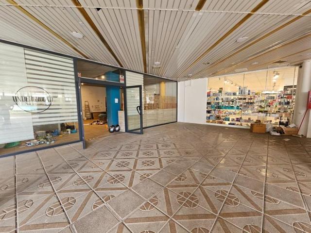 Local comercial en venta en Malgrat de Mar, Centro photo 0