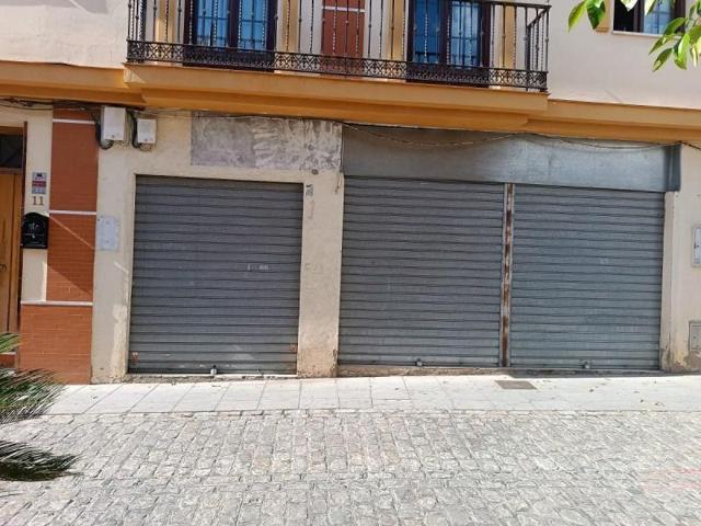 Local comercial en venta en Bormujos, Bormujos photo 0