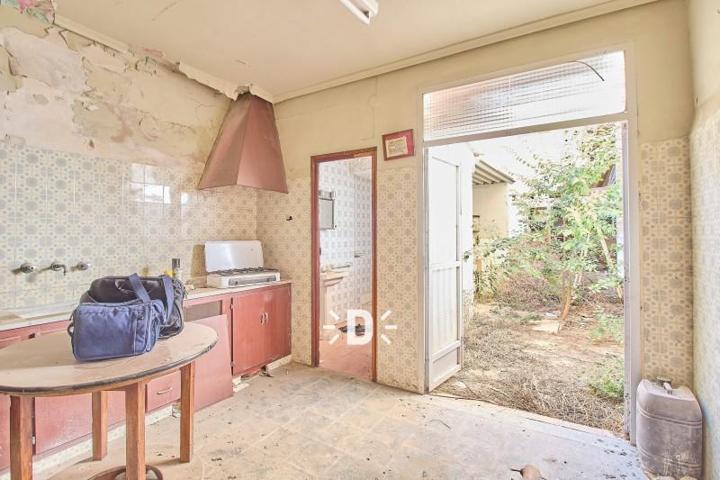 Casa en venta en Benifaió, Comunidad valenciana photo 0