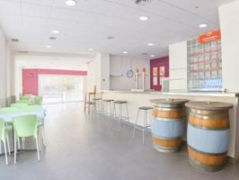 Local comercial en venta en Santa Margarida i els Monjos photo 0