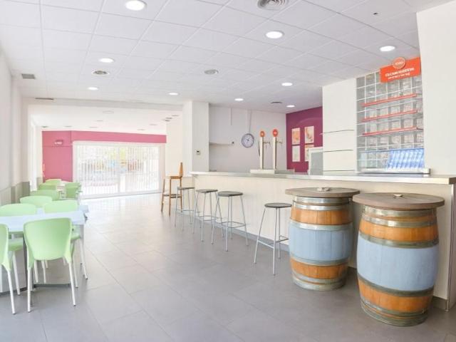 Local comercial en venta en Santa Margarida i els Monjos photo 0