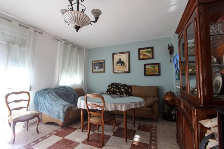 Piso en venta en Badajoz, Gurugú photo 0