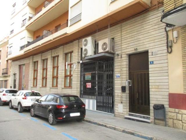 Local comercial en venta en Almansa, Centro photo 0