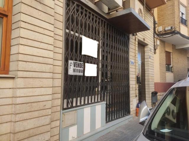 Local comercial en venta en Almansa, Centro photo 0