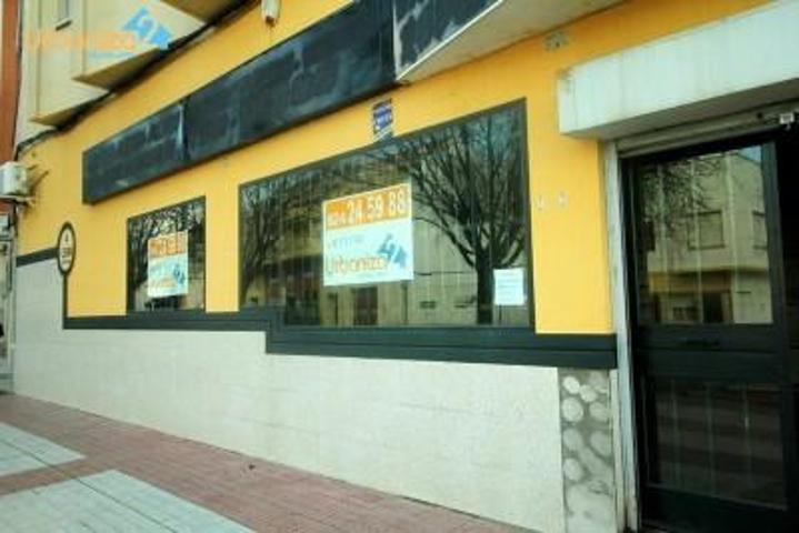 Local comercial en venta en Badajoz, San Roque photo 0