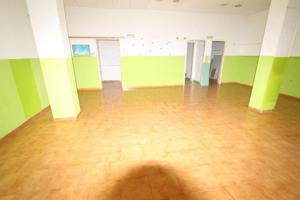 Local comercial en venta en Santoña, Centro photo 0