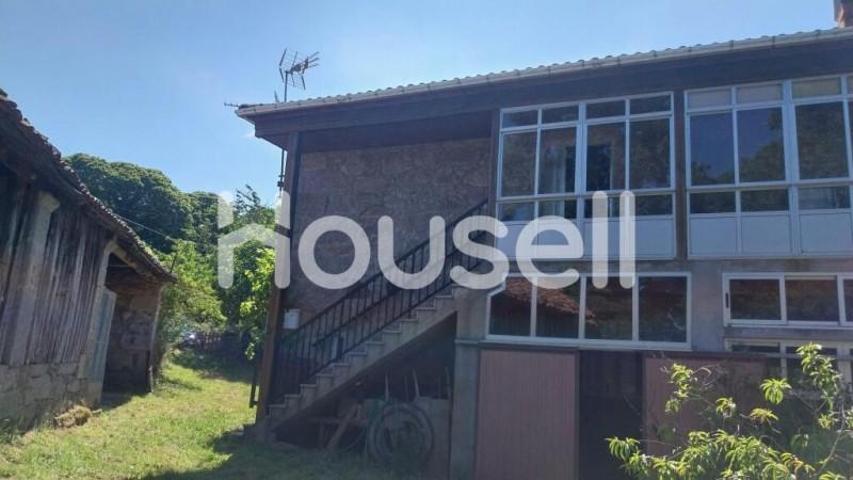 Casa con terreno en venta en Chantada photo 0