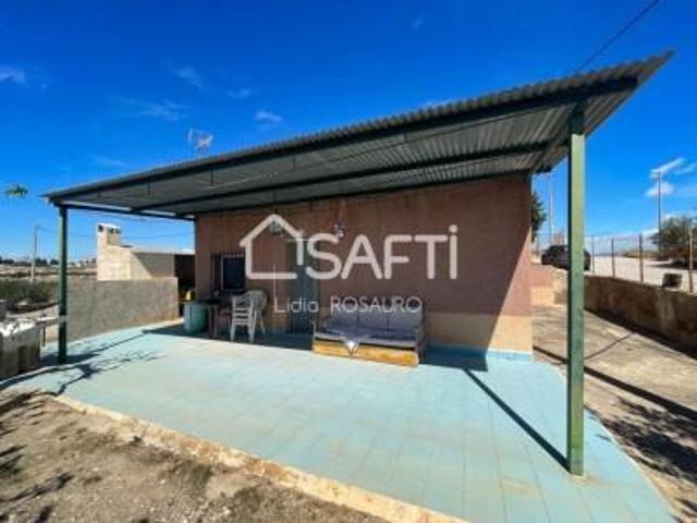 Casa con terreno en venta en Fortuna photo 0