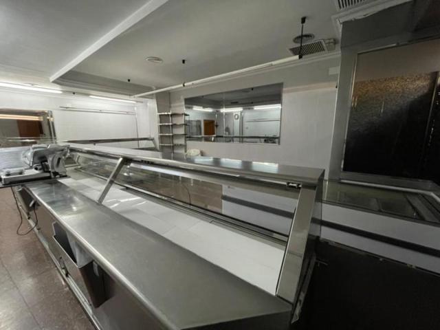 Local comercial en venta en Albacete, Feria photo 0