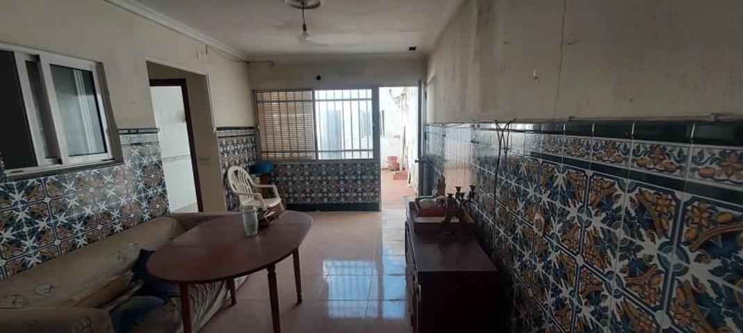 Casa en venta en Dos Hermanas, San Antonio photo 0