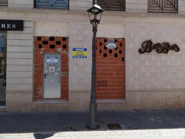 Local comercial en venta en Alzira, La Vila photo 0