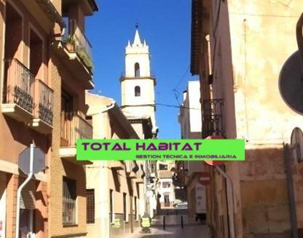 Piso en venta en Pinoso, Ayuntamiento photo 0