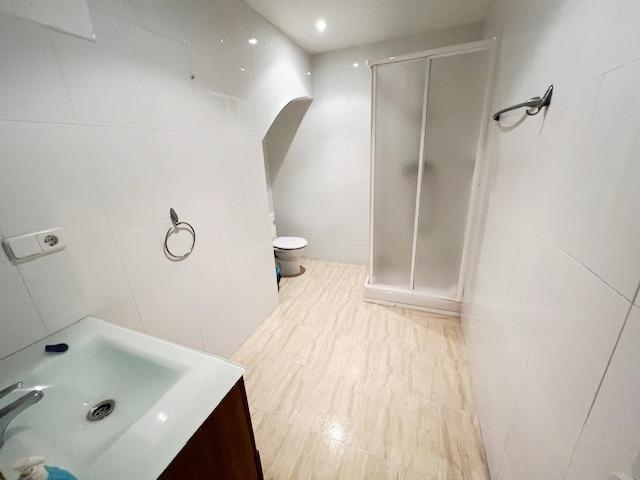 Local comercial en venta en Sant Feliu de Llobregat, Les Roses - Castellbell photo 0