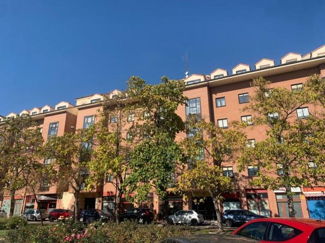 Local comercial en venta en Ávila photo 0