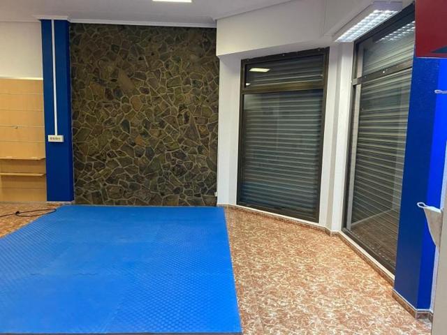 Local comercial en venta en Monreal del Campo, Aragon photo 0