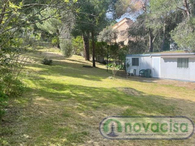 Casa con terreno en venta en Pelayos de la Presa photo 0