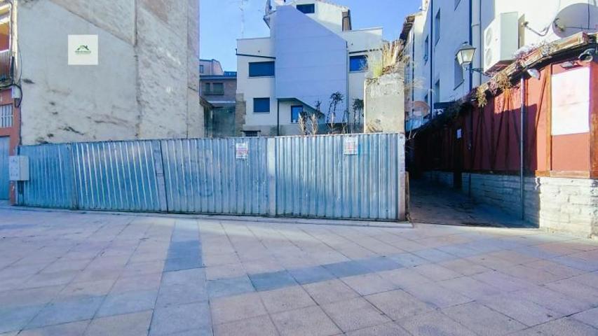 Terreno en venta en Huesca, Centro Ciudad photo 0