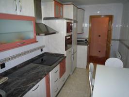 Piso en venta en Cacabelos photo 0