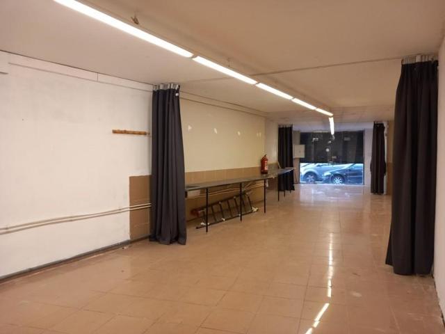 Local comercial en venta en Mataró, Cerdanyola photo 0