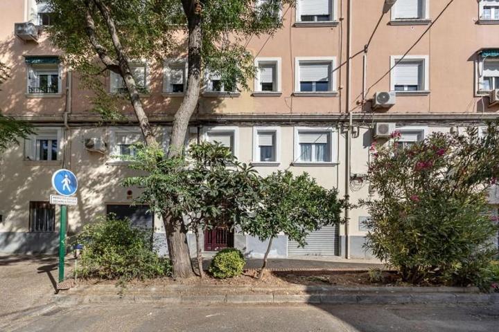 Planta baja en venta en Granada, Carretera de la sierra photo 0