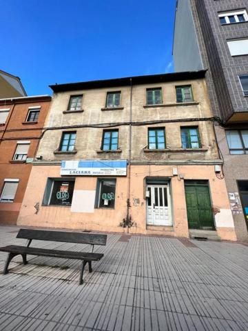 Edificio en venta en Ponferrada, Flores del sil photo 0