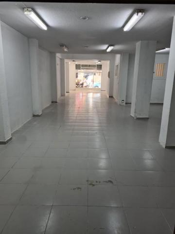 Local comercial en venta en Valencia, Nou Moles photo 0