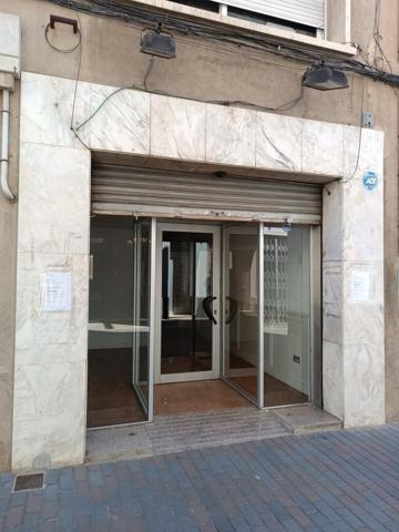 Local comercial en venta en Sant Vicenç dels Horts photo 0