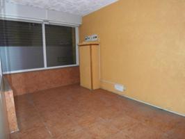 Local comercial en venta en Barberà del Vallès, Barberá del vallés photo 0