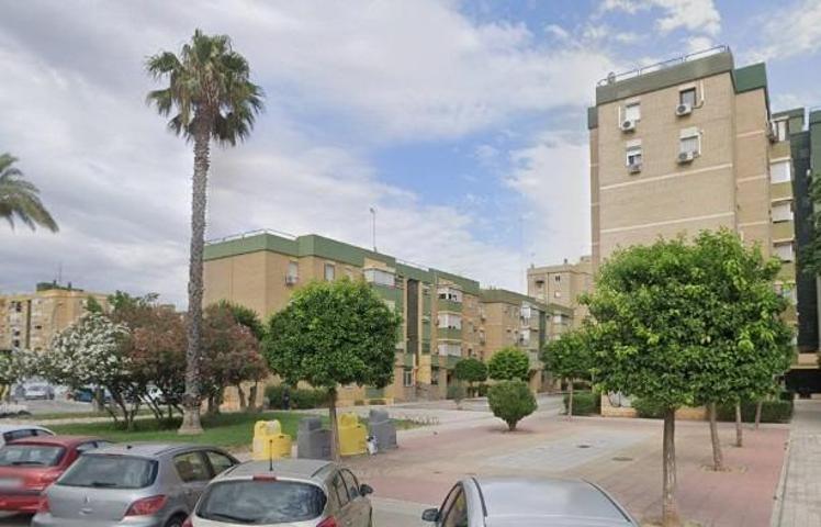 Piso en venta en Sevilla, Pino Montano photo 0