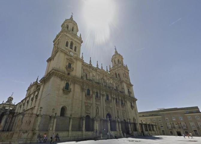 Piso en venta en Jaén, Jaen photo 0