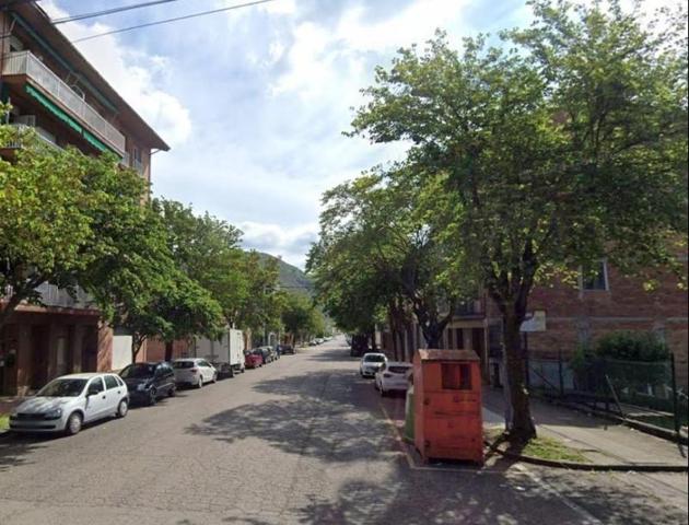 Piso en venta en Olot, Sant miquel 1 photo 0