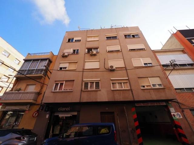 Piso en venta en Sabadell, Creu alta photo 0