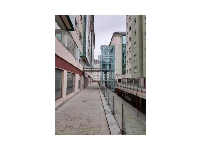 Local comercial en venta en Lugo photo 0