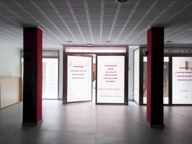 Local comercial en venta en Alaquàs, Castillo photo 0