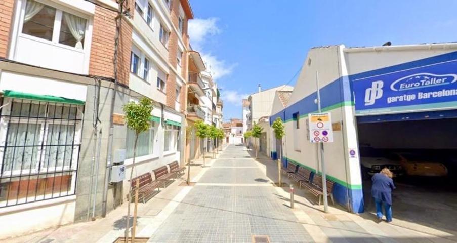 Local comercial en venta en Calella, A 5 minutos de la playa photo 0