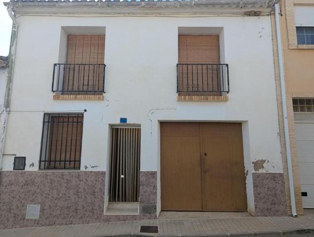Casa en venta en Caudete de las Fuentes, Caudete de las Fuentes photo 0