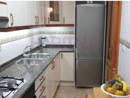 Piso en venta en Valencia, Torrefiel photo 0