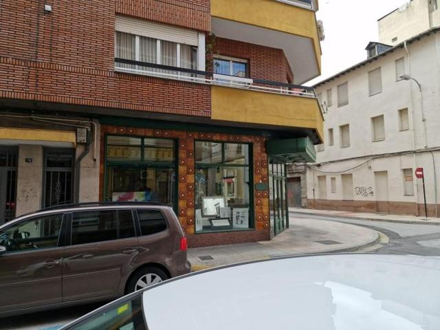 Local comercial en venta en Ponferrada, Centro photo 0