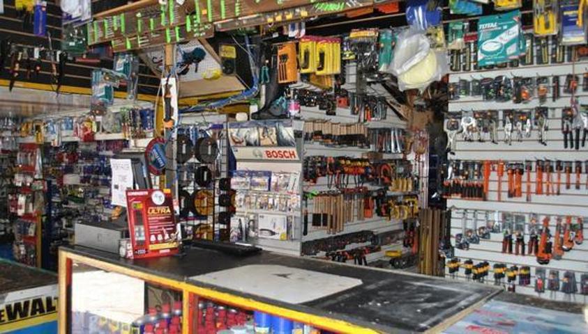 Edificio en venta en Argamasilla de Alba, Argamasilla De Alba photo 0