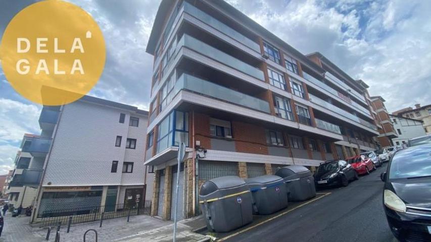 Local comercial en venta en Getxo, Algorta photo 0