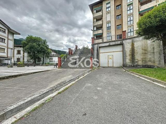 Local comercial en venta en Eskoriatza, Olaeta photo 0