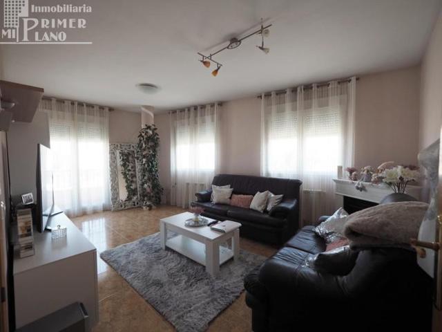 Adosada en venta en Tomelloso, Calle Claudio Coello photo 0