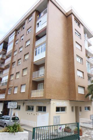 Local comercial en venta en Castro Urdiales, Brazomar photo 0